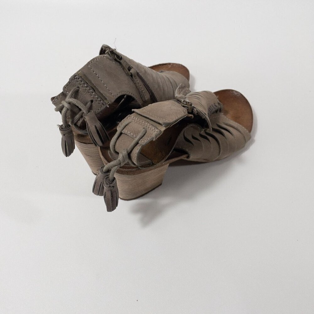Miz Mooz Maddie Leather Heeled Sandals With Side Zipper & Tassel Accents Size 7. - Picture 11 of 12